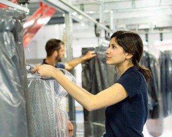 新加坡服裝銷(xiāo)售員